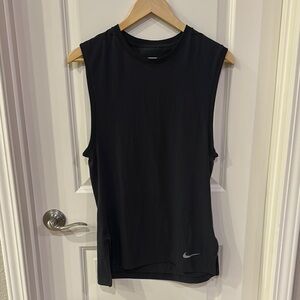 Nike Men’s Black Sleeveless Top